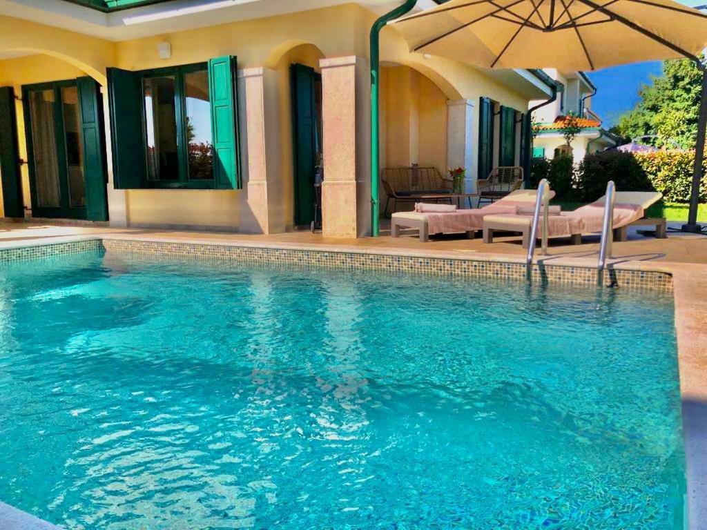 Private Villa "San Servolo House" With Sea View And Private Pool Buje Zewnętrze zdjęcie